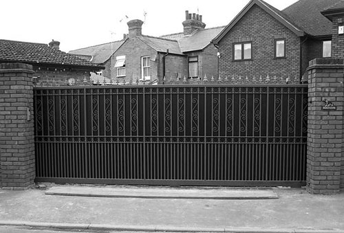 Manual-Sliding-Gate.jpg